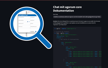 Ein Screenshot zeigt eine JavaScript-Formularanwendung mit Feldern für Rechnungsdaten und daneben den zugehörigen Code für ein agorum core Formular.