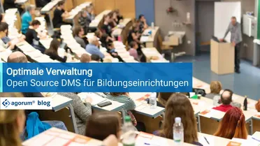 Ein Hörsaal mit Studenten während einer Vorlesung über Open Source DMS für optimale digitale Verwaltung im Bildungsbereich.
