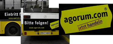 Ein Bus mit der Aufschrift 'Eintritt frei' und 'Bitte folgen!' sowie ein gelbes Schild mit 'agorum.com jetzt handeln'.