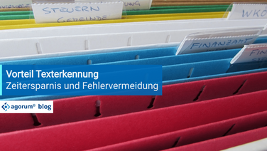 Bunte Ordner mit Aufschriften wie Steuern, Gemeinde und Finanzen zeigen die Vorteile der Texterkennung im Dokumentenmanagement.